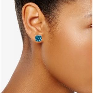 Cubic Zirconia light blue studs